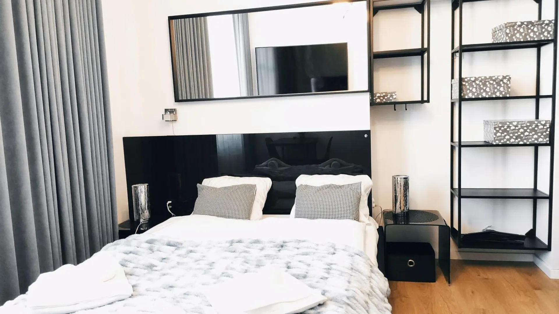 Szeroka 33 A-C By Homeprime Kraków Apartament